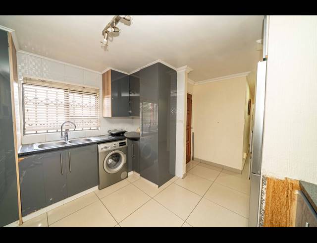 3 BEDROOM FREESTANDING FOR SALE IN LEACHVILLE